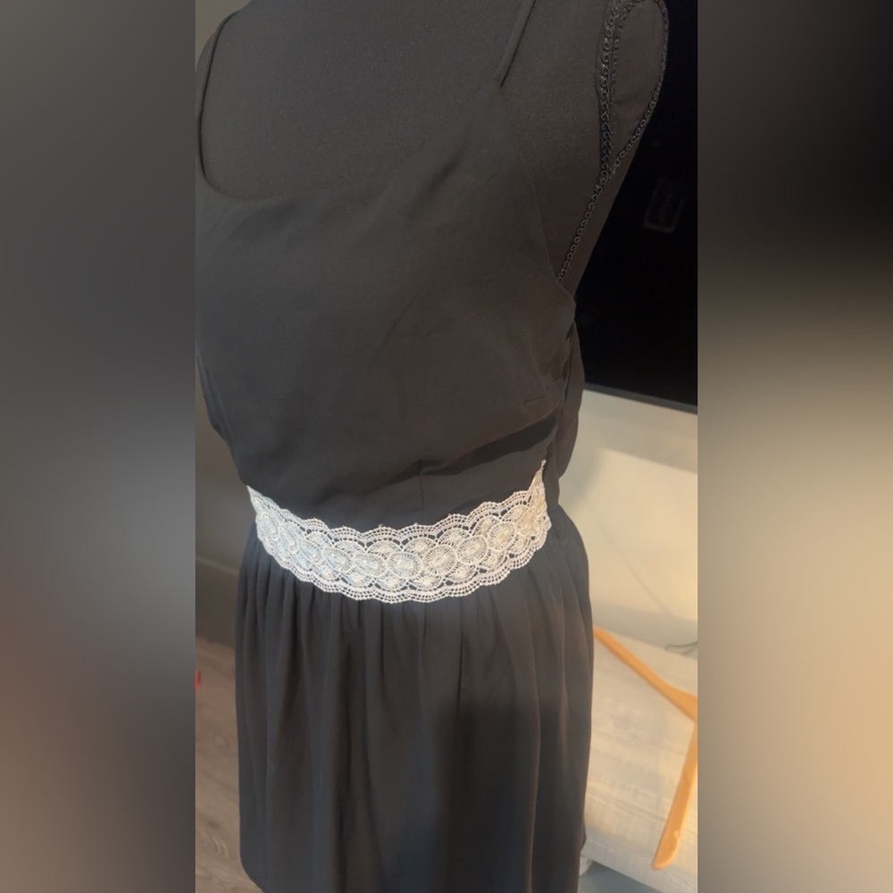 NWT Elegant Black Dress with Lace Detail - Picture 3 of 3